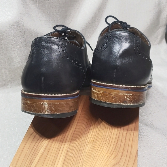 Johnston & Murphy Conard Cap Toe - Picture 10 of 13